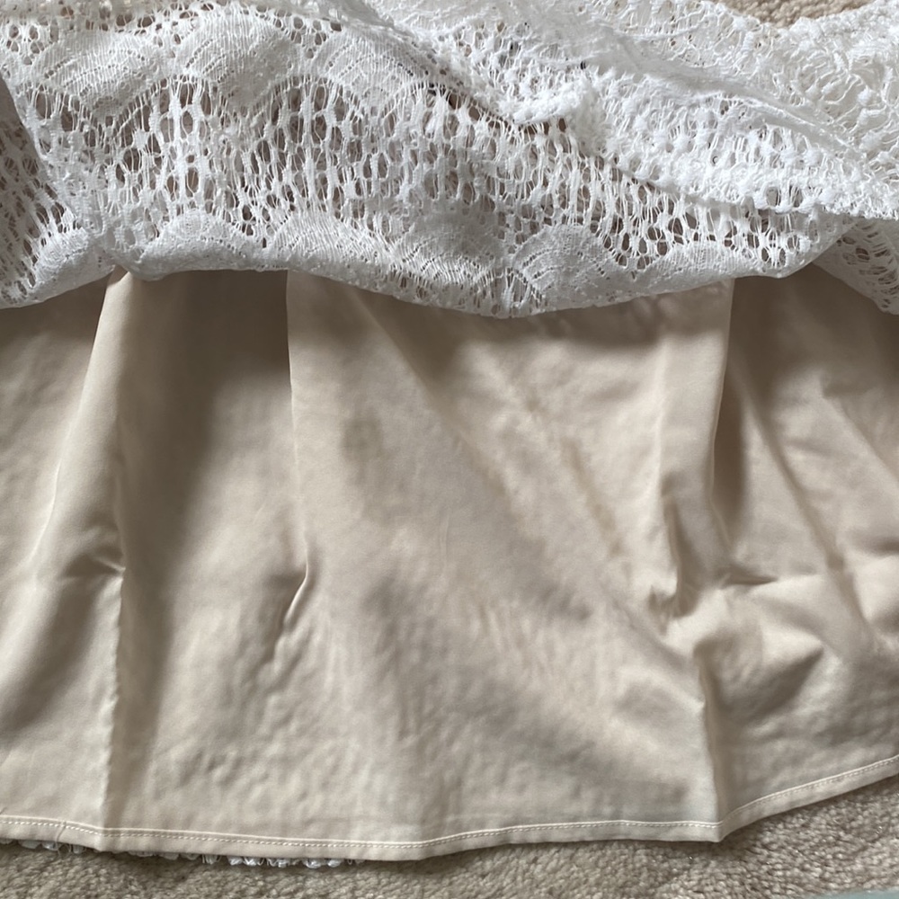 🥭 (4 for $15) ROE+MAY Lacy Off the Shoulder Crop Top - Picture 9 of 9